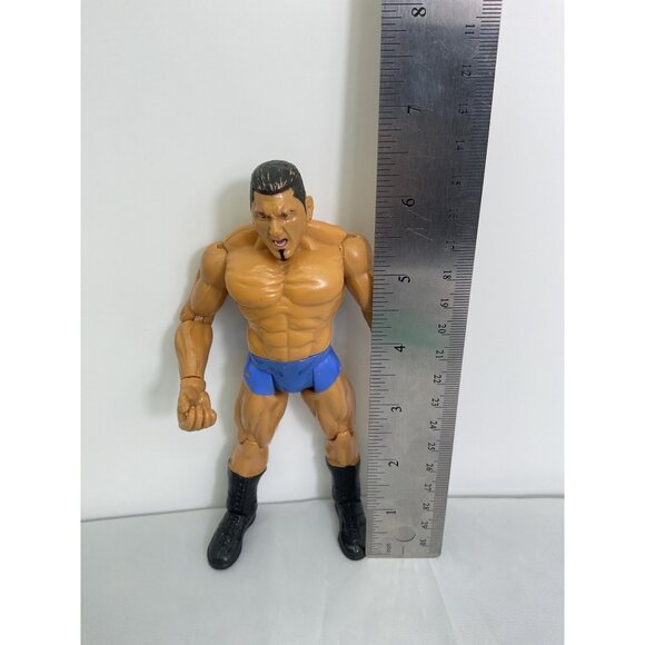WWE Wrestler Action Figure With Dragon Tattoo & Blue Trunks Articulated - Picture 3 of 3